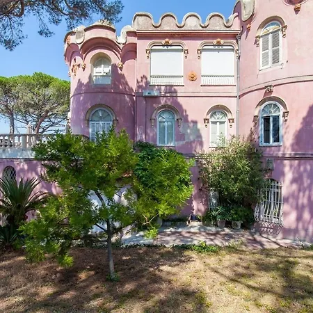 Villa Chateau Des - Five Stars House