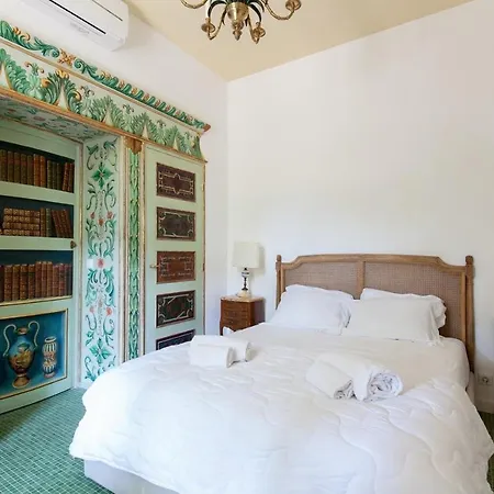 Villa Chateau Des - Five Stars House