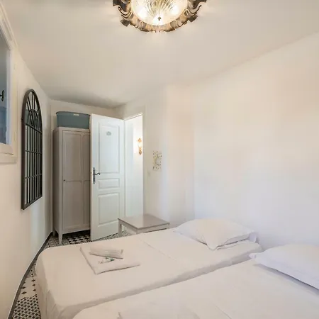 Villa Chateau Des - Five Stars House *