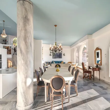 Chateau Des - Five Stars House Вилла